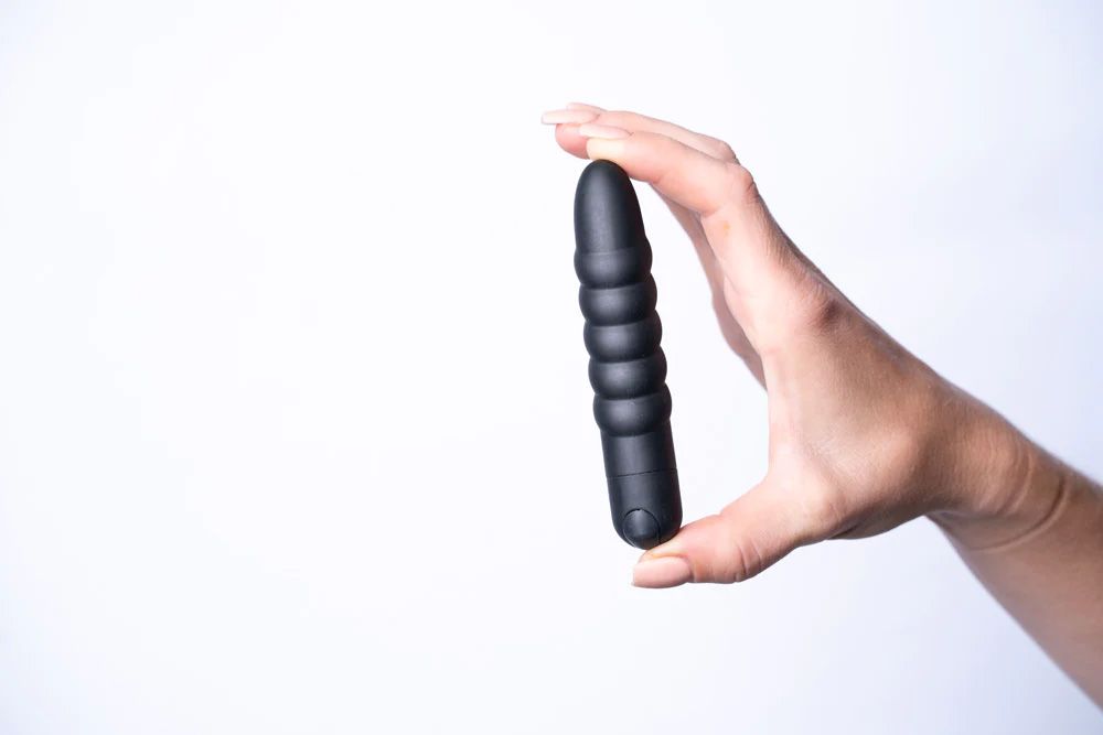 Lola Rechargeable Twisty Bullet Black